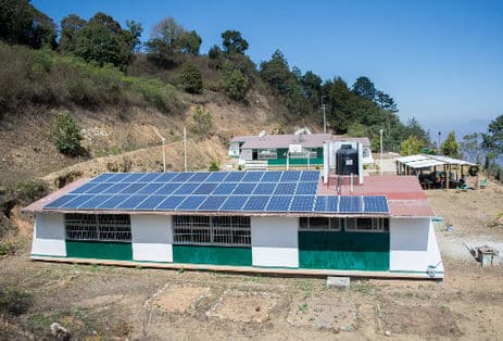 Uso de Paneles Fotovoltaicos en Instituciones Educativas