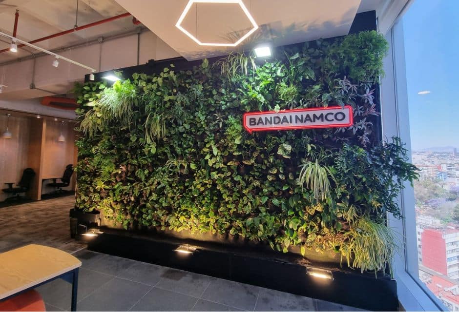 Muro verde biofílico en oficinas